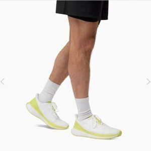 NWT Lane Eight Unisex Relay Trainer Athletic Tennis Shoe White/Yellow -Size M 11